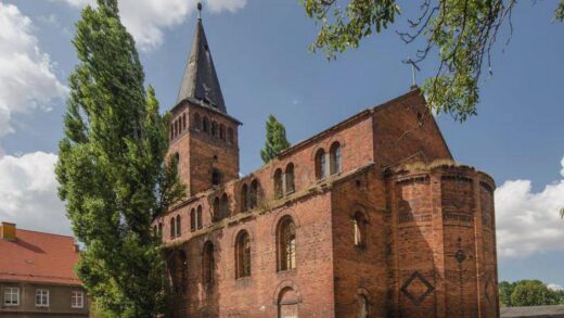 6f55 grodkownews dzieje sie remont kosciola ewangelickiego