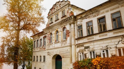 Grodków – Spacer po Murach Miejskich: Trasa, Bramy, Ciekawostki i Punkty Foto