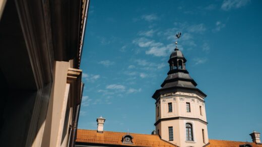 Pałac w Kopicach: Historia i Bezpieczne Zwiedzanie